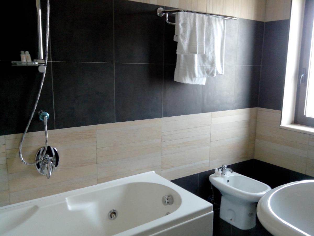 Hotel Briganti Qualiano Chambre photo