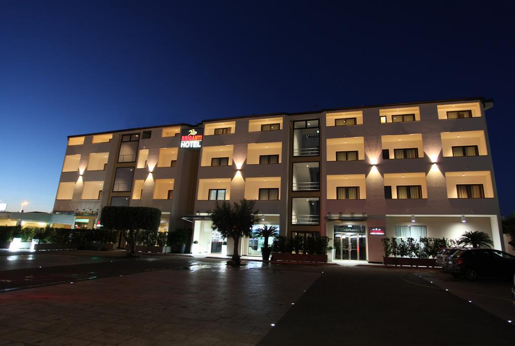 Hotel Briganti Qualiano Extérieur photo