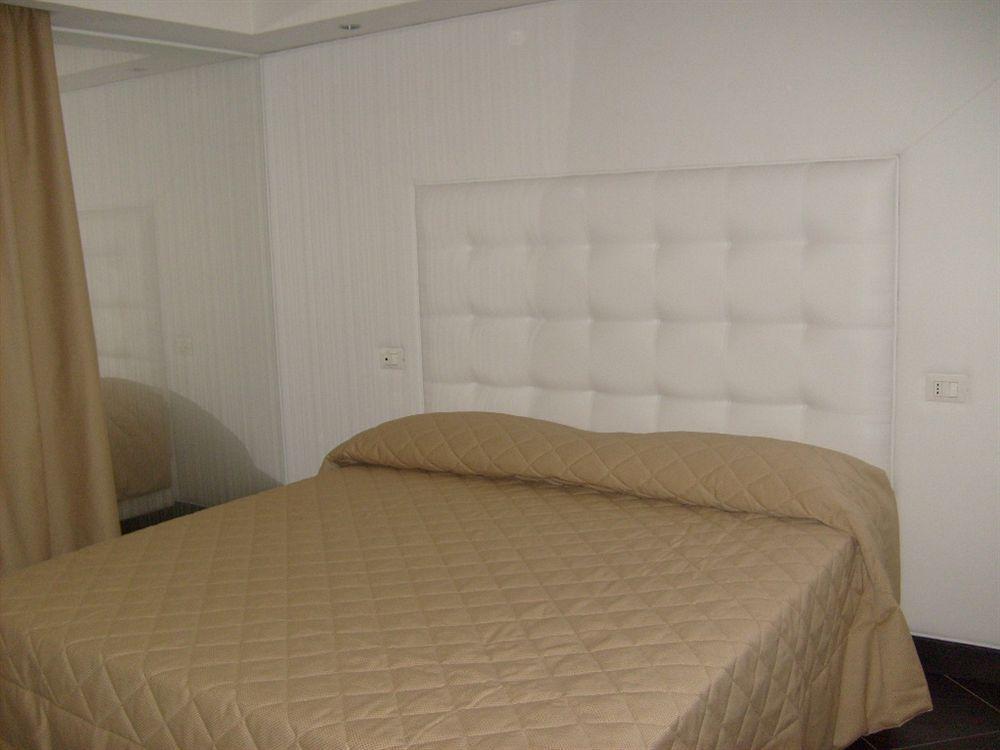 Hotel Briganti Qualiano Extérieur photo