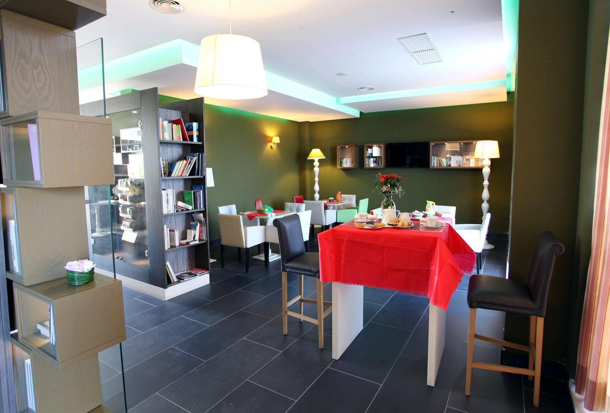 Hotel Briganti Qualiano Extérieur photo
