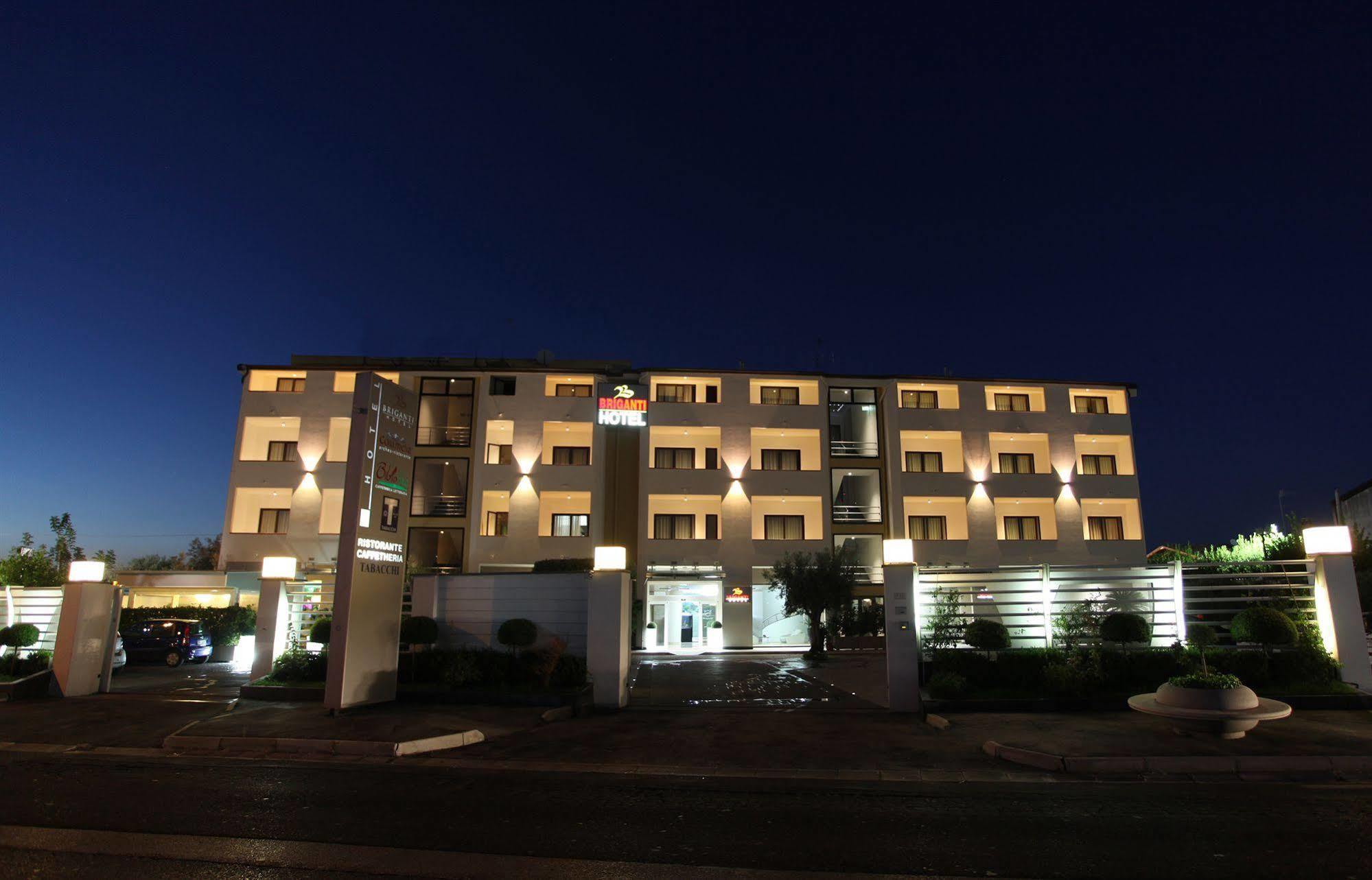 Hotel Briganti Qualiano Extérieur photo